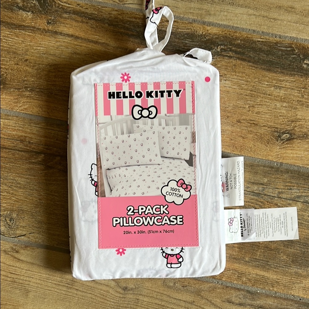 Hello Kitty White and Pink Pillowcase Set